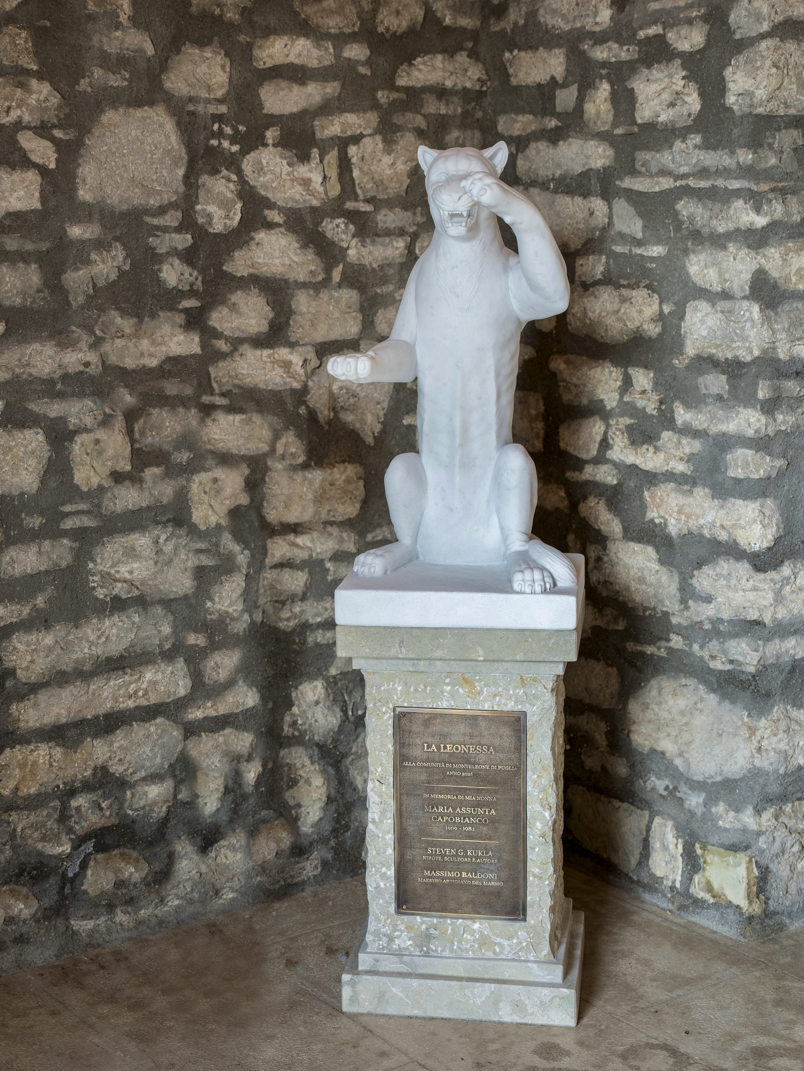 La Leonessa Base & Bronze Plaque — Carrara Bianco Venato Marble